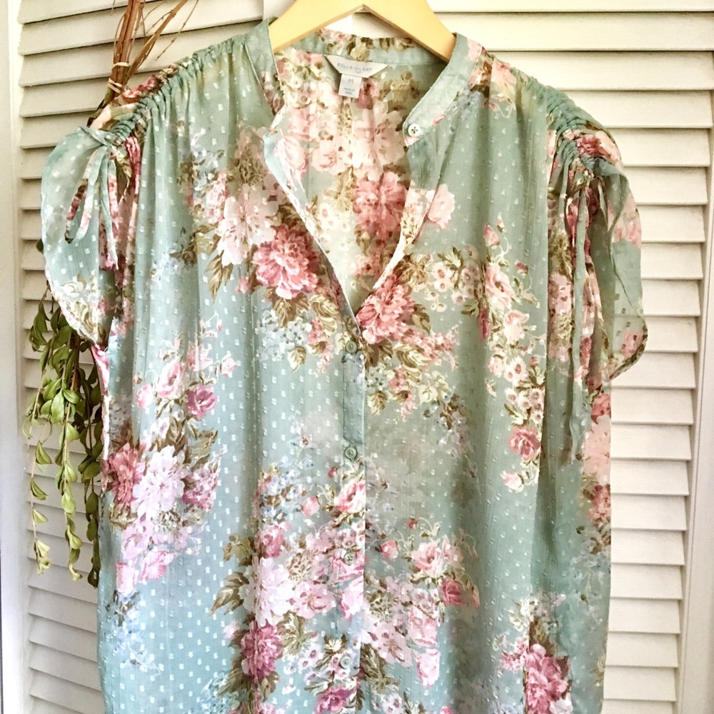 {Belle & Sky}Teal Floral Button Down HiLo Tank Top - Picture 3 of 8
